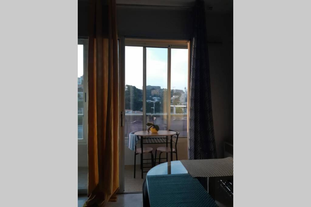 Appartement A 50 mètres de la plage et de la promenade des anglais à Nice Extérieur photo