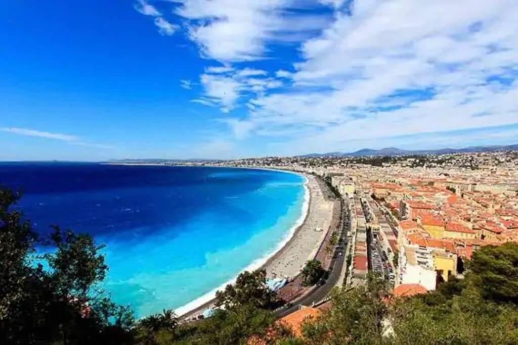 Appartement A 50 mètres de la plage et de la promenade des anglais à Nice Extérieur photo